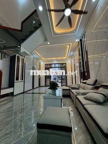 Bán nhà Sân Vườn Dt 4x17m 3PN full nội thất Tân Hiệp 17 Tân Uyên BD