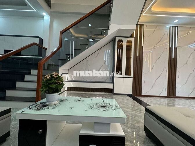 Bán nhà Sân Vườn Dt 4x17m 3PN full nội thất Tân Hiệp 17 Tân Uyên BD