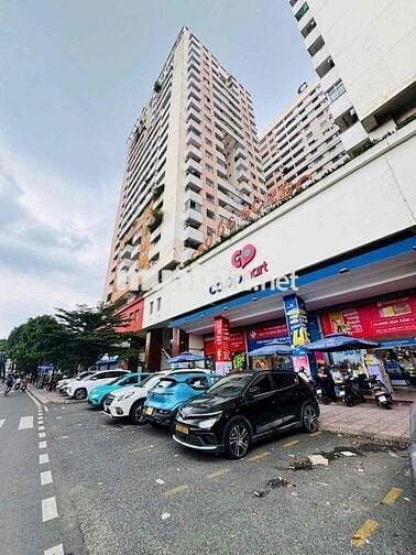 Quận 3, nhà 42m2, 3 tầng đúc 4PN, hẻm 5m xe hơi, Trường Sa - Lê Văn Sỹ