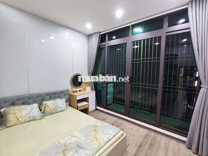 3 tỷ 19 căn hộ mặt phố Tân Mai, 2 phòng ngủ, full nội thất, sổ đỏ cc