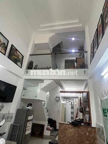 Quận 3, nhà 42m2, 3 tầng đúc 4PN, hẻm 5m xe hơi, Trường Sa - Lê Văn Sỹ