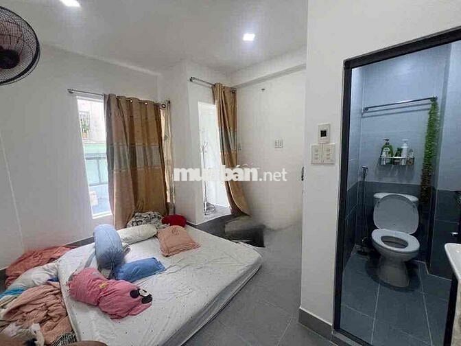 Quận 3, nhà 42m2, 3 tầng đúc 4PN, hẻm 5m xe hơi, Trường Sa - Lê Văn Sỹ