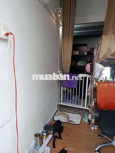 Cần pass phòng trọ mặt tiền hẻm 49 trong dãy căn hộ dịch vụ