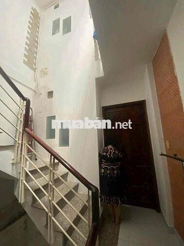 Quận 3, nhà 60m2, 3 tầng đúc 5PN, dòng tiền 25tr, hẻm xe hơi Lê Văn Sỹ