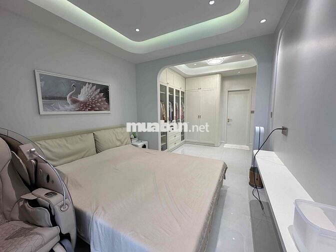 BÁN CĂN HỘ M8 MIDTOWN – VIEW ĐÔNG NAM Ở MÁT MẺ. 126M2-3PN- GIÁ 16,5 TỶ