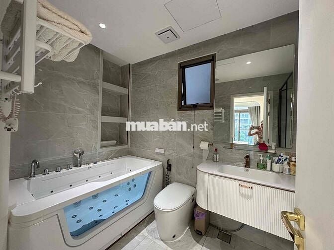 BÁN CĂN HỘ M8 MIDTOWN – VIEW ĐÔNG NAM Ở MÁT MẺ. 126M2-3PN- GIÁ 16,5 TỶ