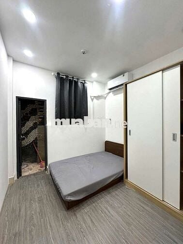 1 phòng ngủ ban công giá cực rẻ chỉ 4tr9 ngay Hoa Sứ quận Phú Nhuận