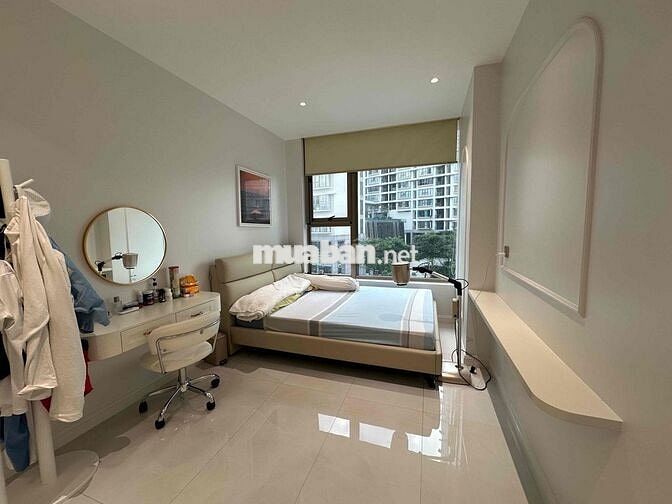 BÁN CĂN HỘ M8 MIDTOWN – VIEW ĐÔNG NAM Ở MÁT MẺ. 126M2-3PN- GIÁ 16,5 TỶ