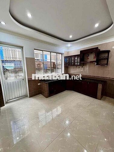 Nhà làm CHDV MT Chợ Lớn, P.11 , Q.6