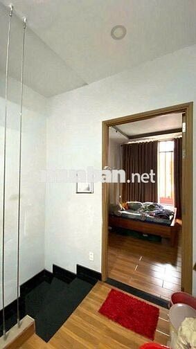 NGUYÊN CĂN BÌNH THẠNH HẺM XE HƠI ( 3 PHÒNG )