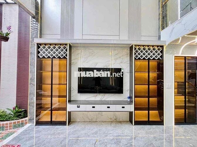 Nhà phố 5 tầng Tô Ký Quận 12. Dt 68m2 CN đủ. 4 PN + 5WC+ sân trước sau