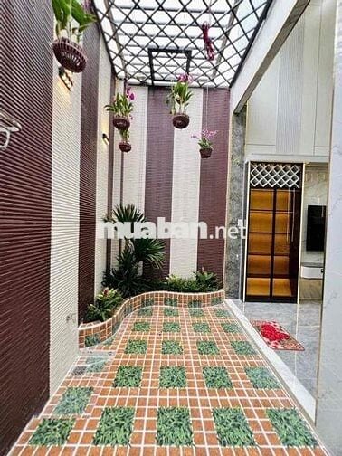 Nhà phố 5 tầng Tô Ký Quận 12. Dt 68m2 CN đủ. 4 PN + 5WC+ sân trước sau