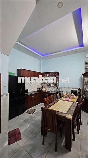 BÁN NHÀ HẺM XE HƠI GIÁP NGÃ TƯ BỐN XÃ - 4MX13M - 5 TỶ x