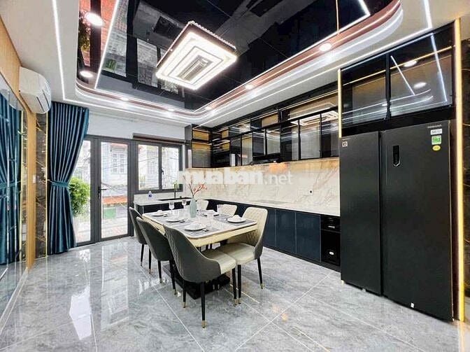 Nhà phố 5 tầng Tô Ký Quận 12. Dt 68m2 CN đủ. 4 PN + 5WC+ sân trước sau