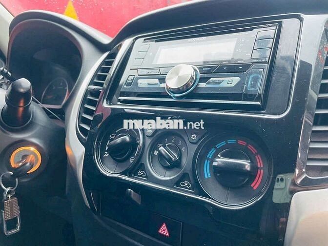 Hàng tốt - Misubishi Triton 2018 GLX 4x2 AT cọp