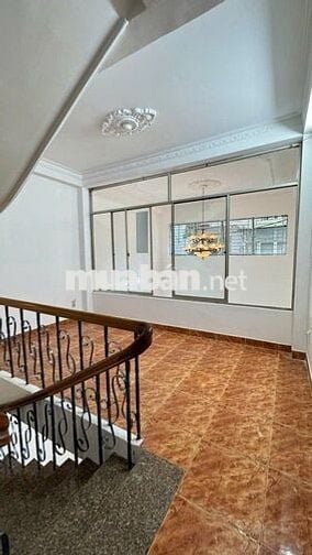 Giáp Quận 1, Nhà 56m2, 3 tầng 3PN, hẻm thông, gần mt Huỳnh Văn Bánh