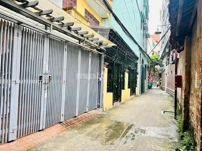 Bán nhà Trần Cung - Hoàng Quốc Việt - 70m2 - 5 Tầng - Chỉ 16 tỷ - Ô TÔ