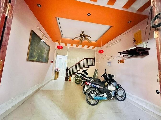 Bán nhà Trần Cung - Hoàng Quốc Việt - 70m2 - 5 Tầng - Chỉ 16 tỷ - Ô TÔ