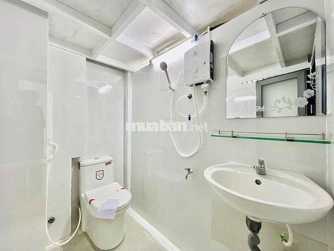 PHÒNG SIÊU XINH NẰM  NGAY ĐH NGÂN HÀNG , UTE