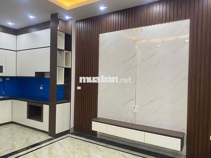 Chính chủ bán nhà 5 tầng 30,5m ( Xây mới nội thất cơ bản) hơn 5 tỷ