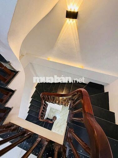 Chính chủ bán nhà 5 tầng 30,5m ( Xây mới nội thất cơ bản) hơn 5 tỷ