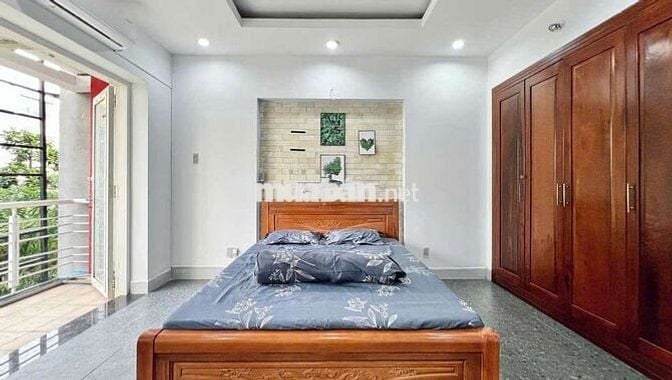 MỚI! STUDIO BAN CÔNG RỘNG, FULL NỘI THẤT GẦN NGÃ TƯ HÀNG XANH, ĐH GTVT