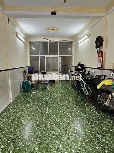 BÁN NHÀ HUỲNH VĂN BÁNH HẺM XE HƠI PHƯỜNG 13 52m2 SỔ VUÔNG CHỈ 9.7TY TL