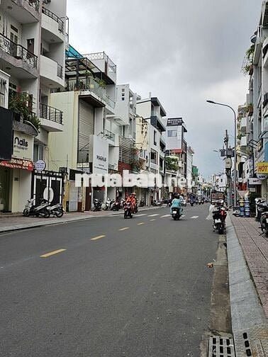 BÁN NHÀ HUỲNH VĂN BÁNH HẺM XE HƠI PHƯỜNG 13 52m2 SỔ VUÔNG CHỈ 9.7TY TL