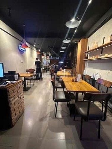 THE CAJUN CUA TUYỂN PHỤ BẾP + PHỤC VỤ