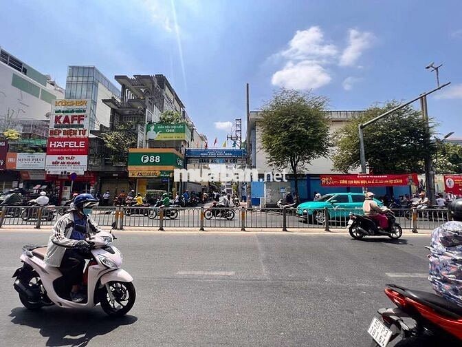 NHÀ MẶT TIỀN ĐƯỜNG KINH DOANH SẦM UẤT GẦN TRƯỜNG HỌC...