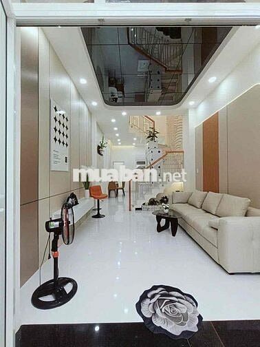 Bán Nhà 55m2. xây mới. 3 phòng. ( có phòng tầng trệt) Lê Hoàng Phái