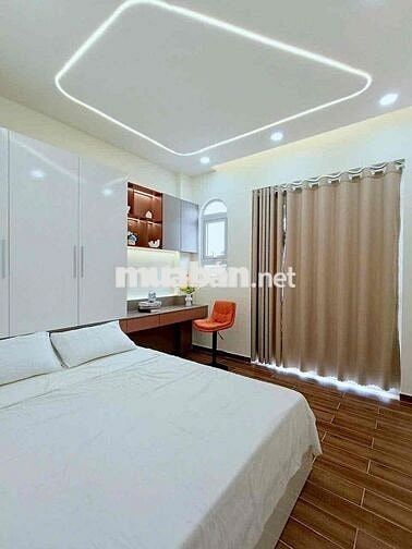 Bán Nhà 55m2. xây mới. 3 phòng. ( có phòng tầng trệt) Lê Hoàng Phái