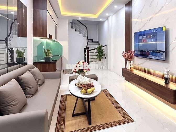 🏡 Nhà Đẹp Khương Đình – 5 Tầng Hiện Đại, Nội Thất Sang Trọng