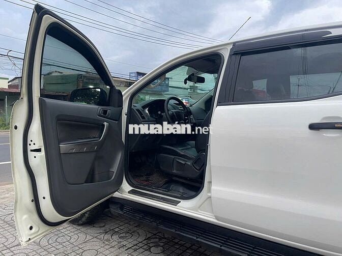 Ford Ranger 2016 XLS 2.2L 4x2 MT - Xe đẹp xuất sắc