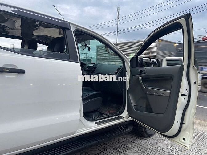 Ford Ranger 2016 XLS 2.2L 4x2 MT - Xe đẹp xuất sắc