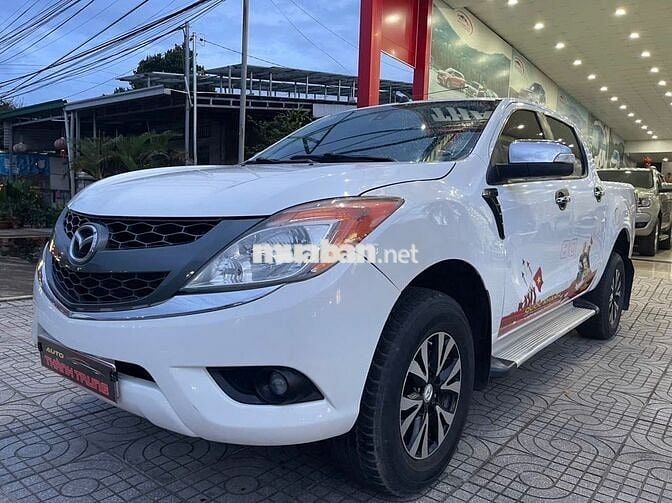 Mazda BT 50 2015 3.2L 4x4 AT - hai cầu đi vườn