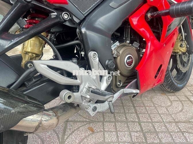 Kawasaki Bajaj Rs200 máy zin biển số thành phố