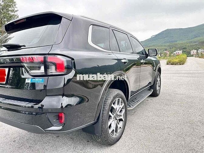 Chính chủ mua từ mới cần bán ev titanium 4x4 2024