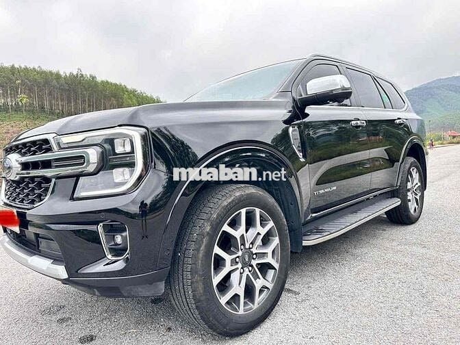 Chính chủ mua từ mới cần bán ev titanium 4x4 2024
