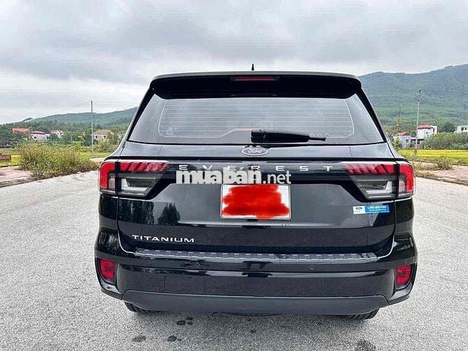 Chính chủ mua từ mới cần bán ev titanium 4x4 2024