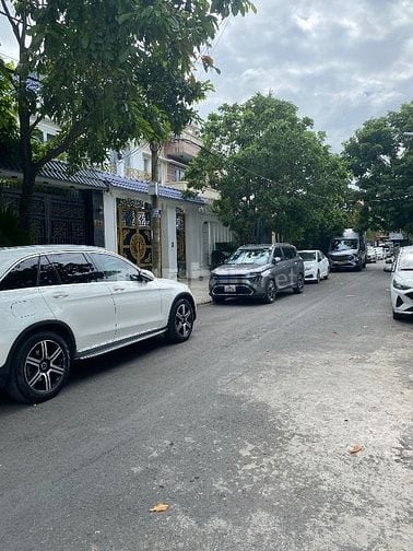 Bán nhà MT đường số 12 KDC Bình Hưng B/C, 6x20m, 3 tầng