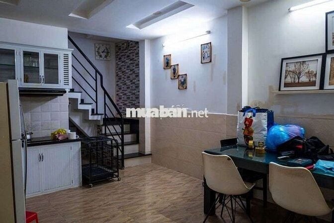 CHO THUÊ NHÀ TRẦN HƯNG ĐẠO GẦN NHIÊU TÂM  P5 Q5