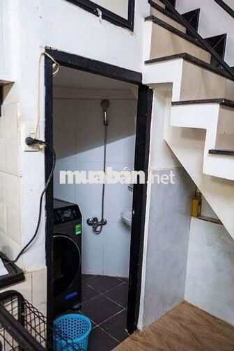 CHO THUÊ NHÀ TRẦN HƯNG ĐẠO GẦN NHIÊU TÂM  P5 Q5