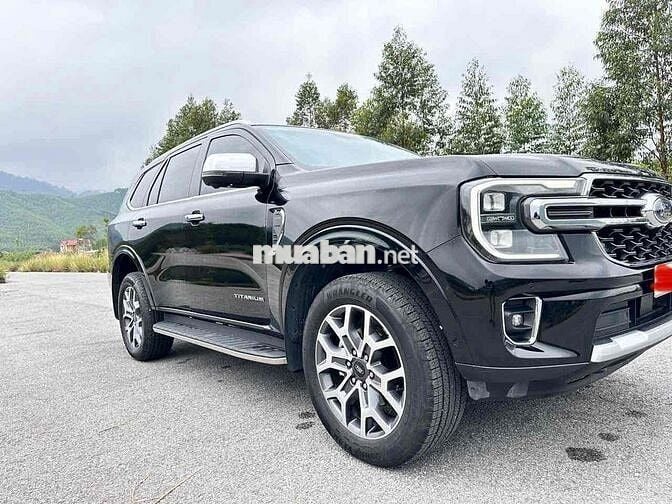 Chính chủ mua từ mới cần bán ev titanium 4x4 2024