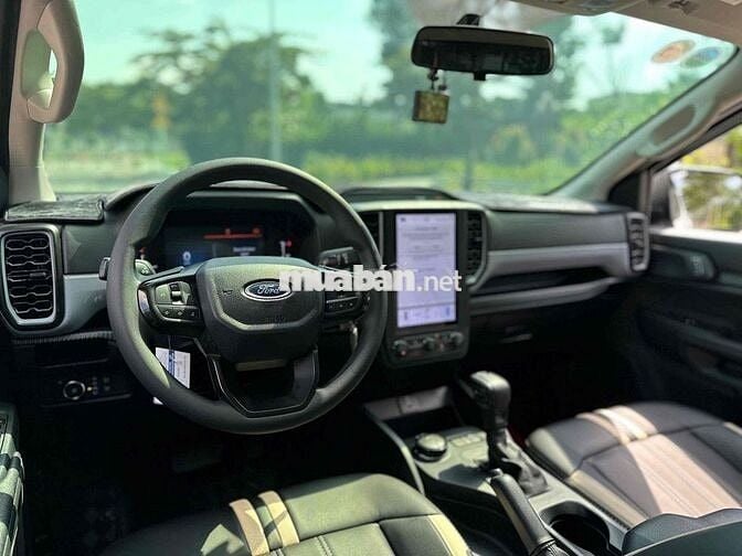 FORD RANGER XLS 4X4 2023 TRẮNG LƯỚT