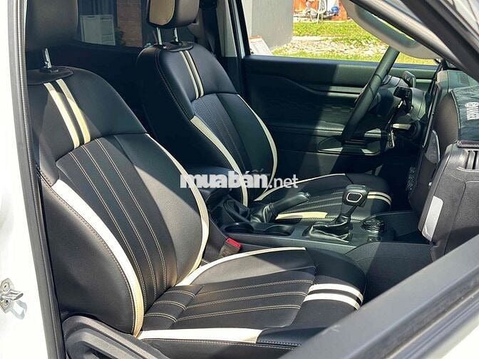 FORD RANGER XLS 4X4 2023 TRẮNG LƯỚT