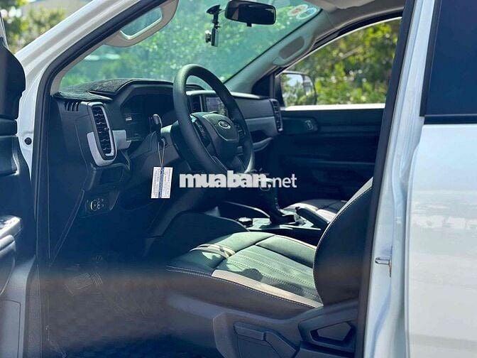 FORD RANGER XLS 4X4 2023 TRẮNG LƯỚT