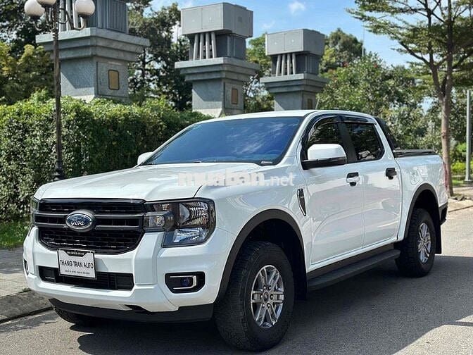 FORD RANGER XLS 4X4 2023 TRẮNG LƯỚT
