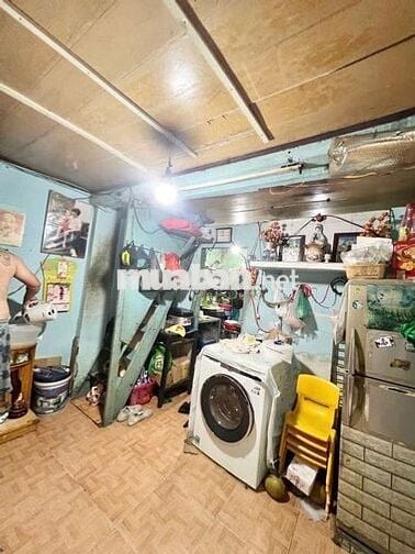 Nhà trung tâm Q6 , rẻ , sát chợ tiện ích bao la , 3 tầng , Hồng Bàng