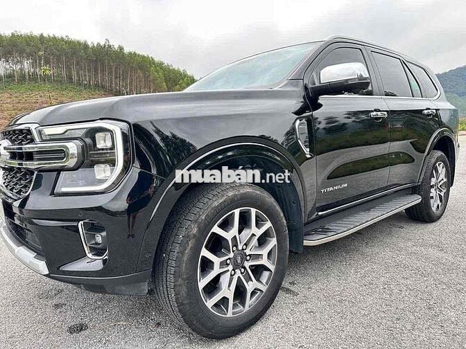 Chính chủ mua từ mới cần bán ev titanium 4x4 2024